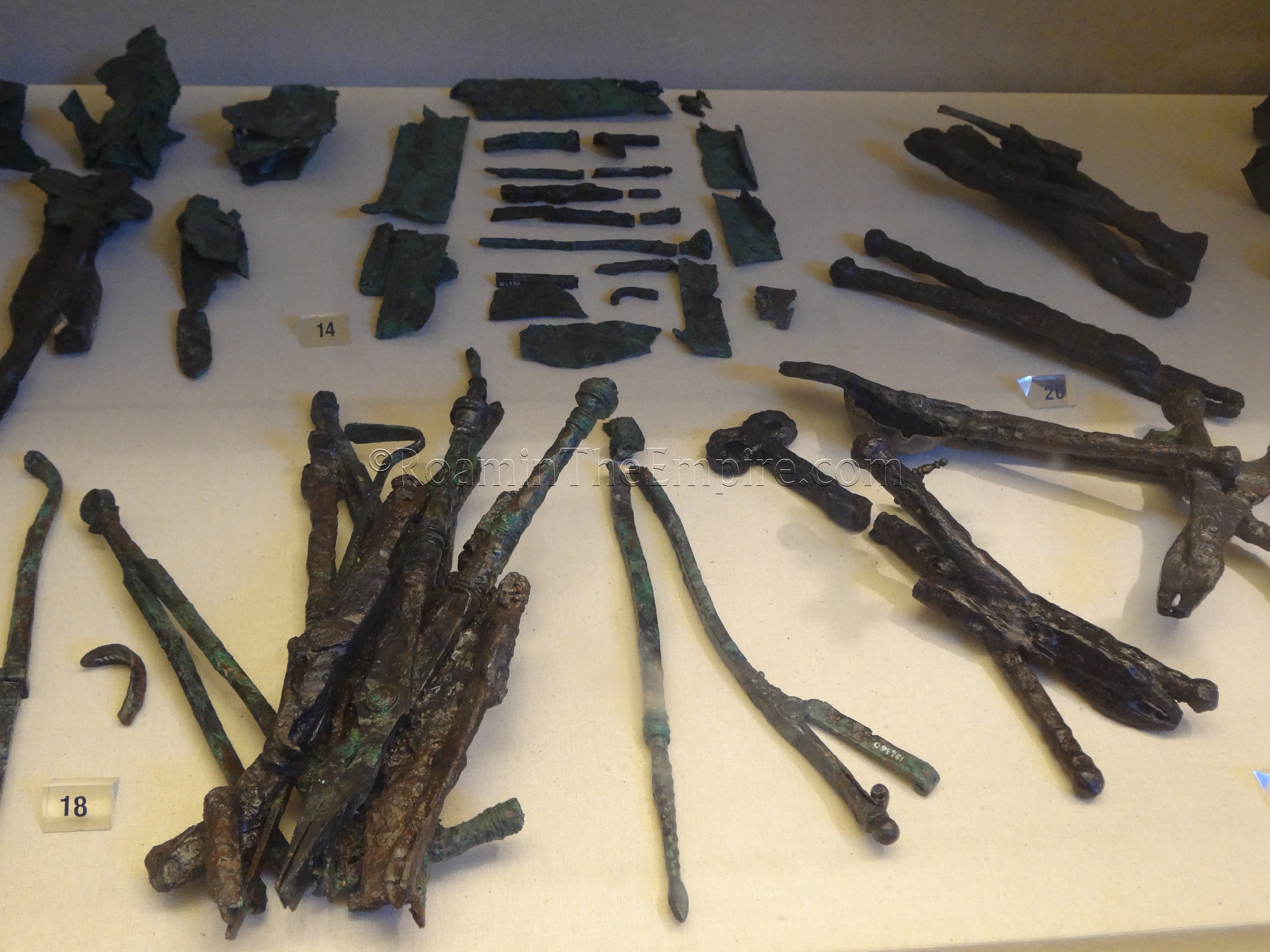 Surgical tools from the Domus del Chirurgo, in the Museo della Città.