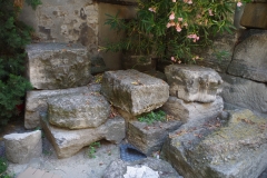 Blocks from the forum of Avennio on the north side of Rue Saint-Etienne.