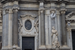 Detail of the columns in the facade of the Cattedrale di Sant’Agata.