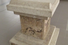 Detail of the altar from Domus 2b.