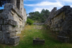 Interior of the cella of the Vernègues temple.