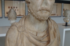 Bust of Lucius Verus. Musée d'Art et d'Histoire.