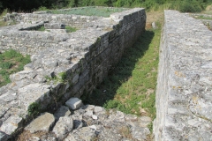 Area between the southern and central podia of the capitolium.
