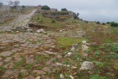 Road fork leading toward the Porta Ninfina.