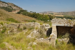 Doric temple and Porta di Valle.