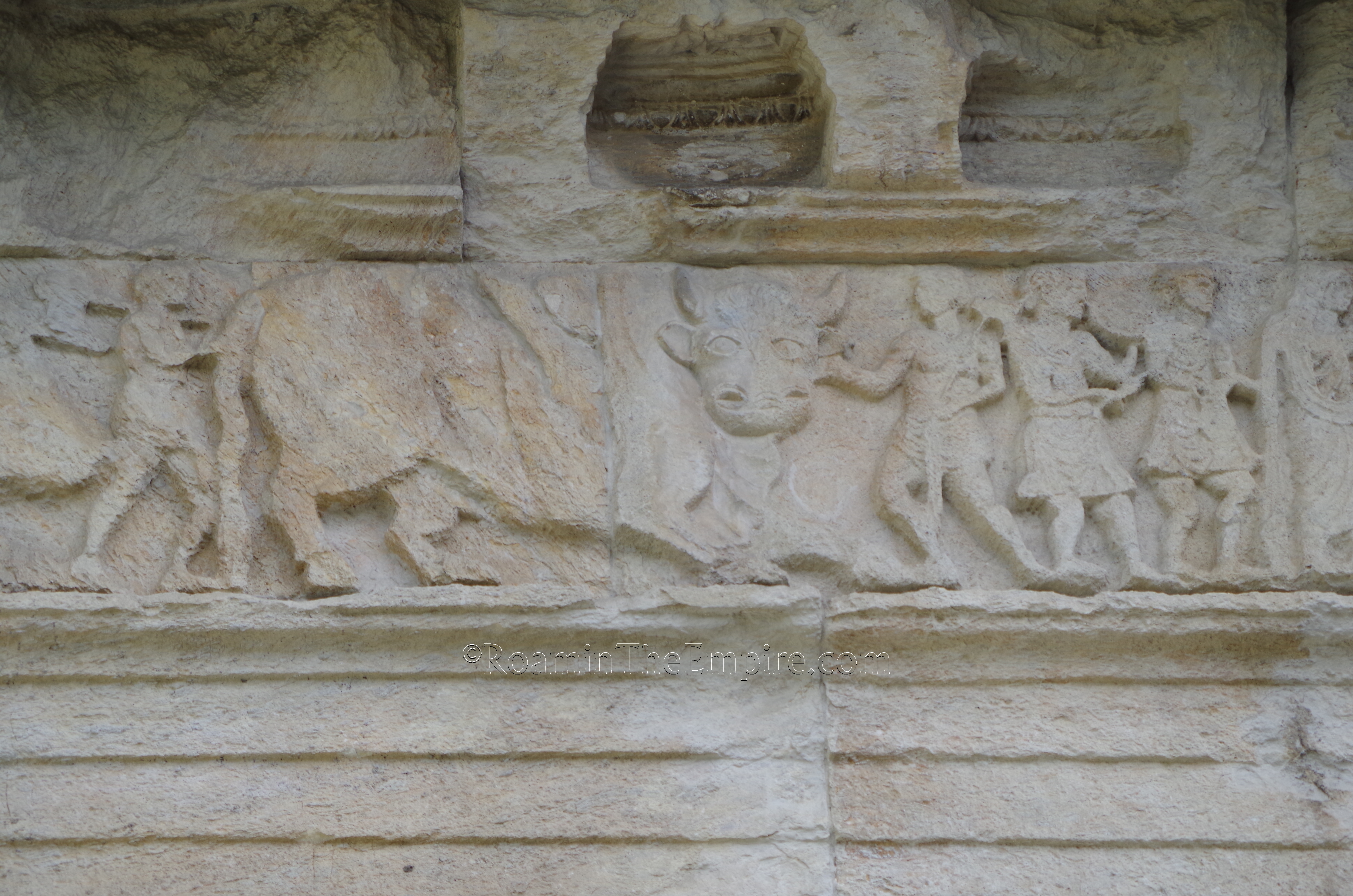 Detail of the suovetaurilia  sacrifice relief on the Arch of Augustus.