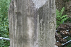 Faux column detail at the Via dei Capitelli gate.