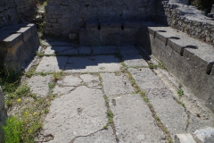 Latrines in the Maison du Buste en Argent.