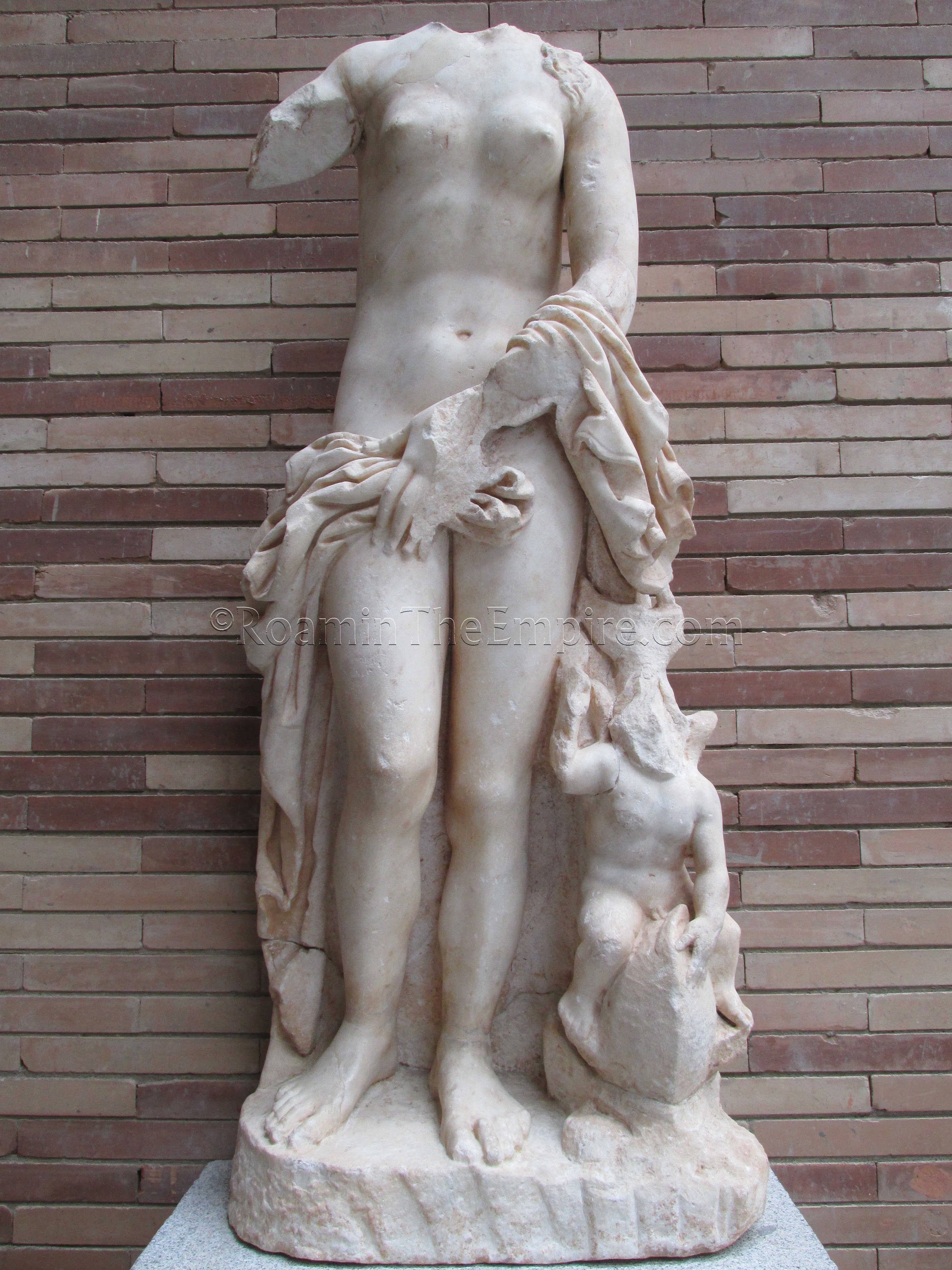 Statue of Venus from the mithraeum, in the Museo Nacional de Arte Romano.