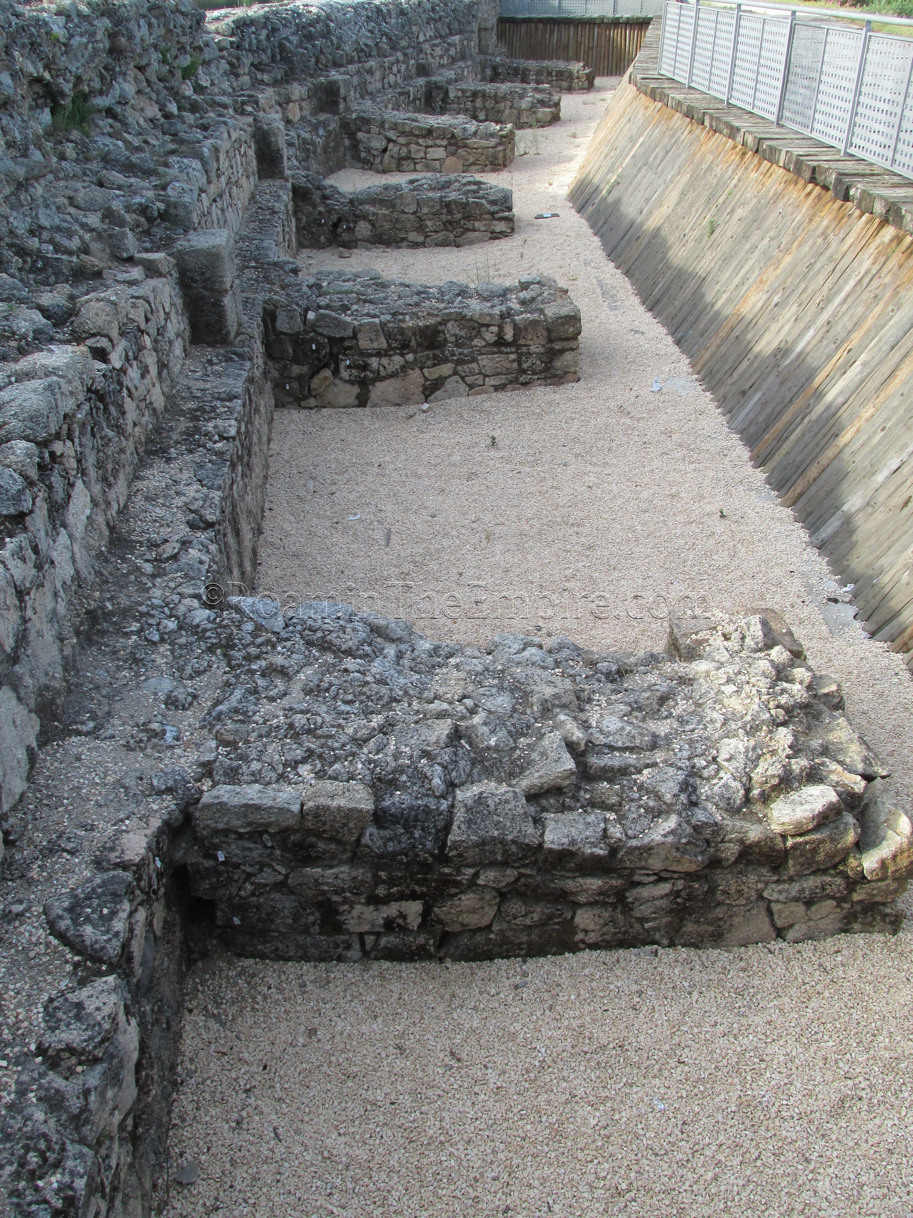 Excavations of Roman portions of the Proserpina Dam. Augusta Emerita.