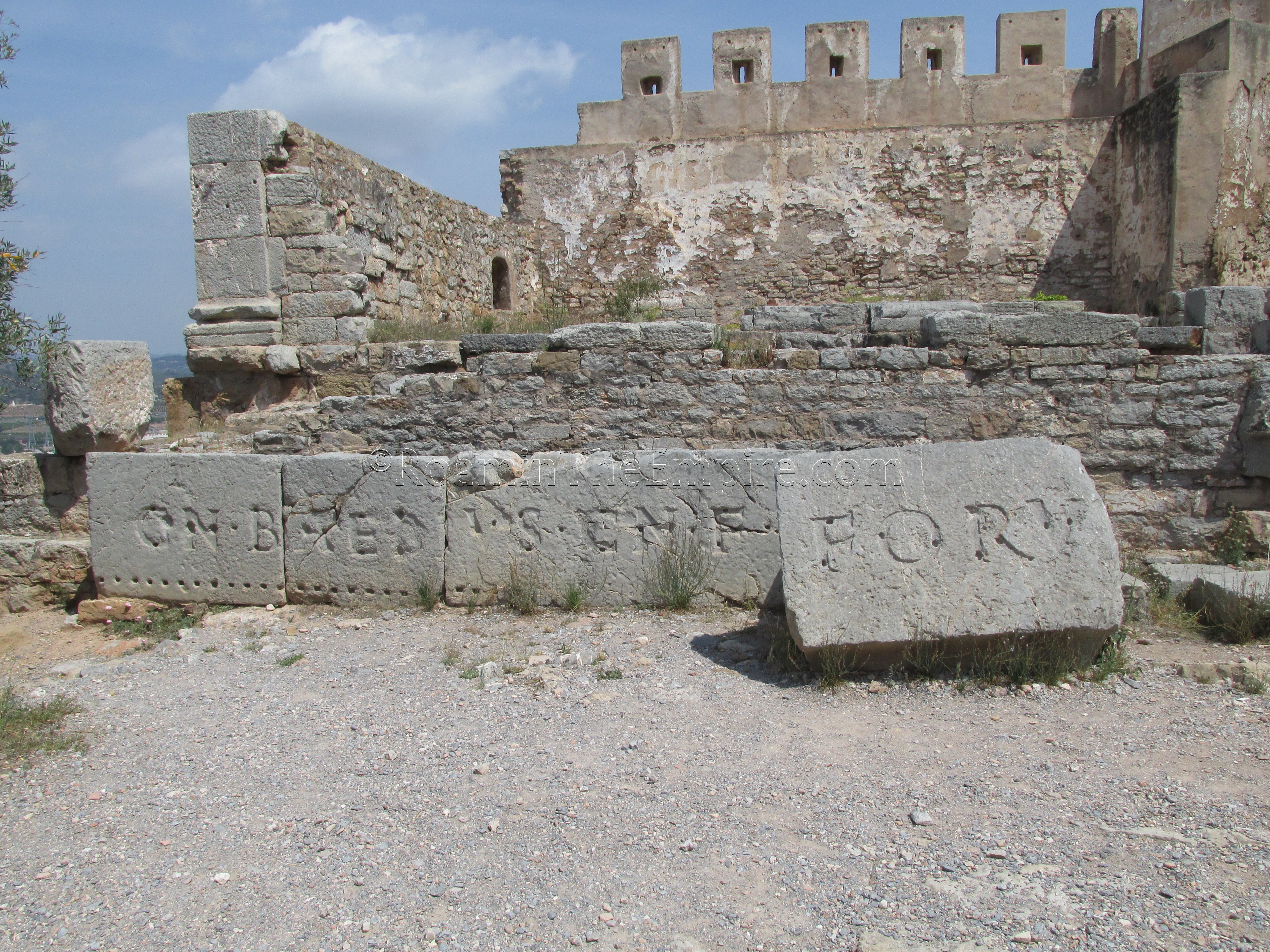 Curia and inscription at the Castello de Sagunto. Saguntum.