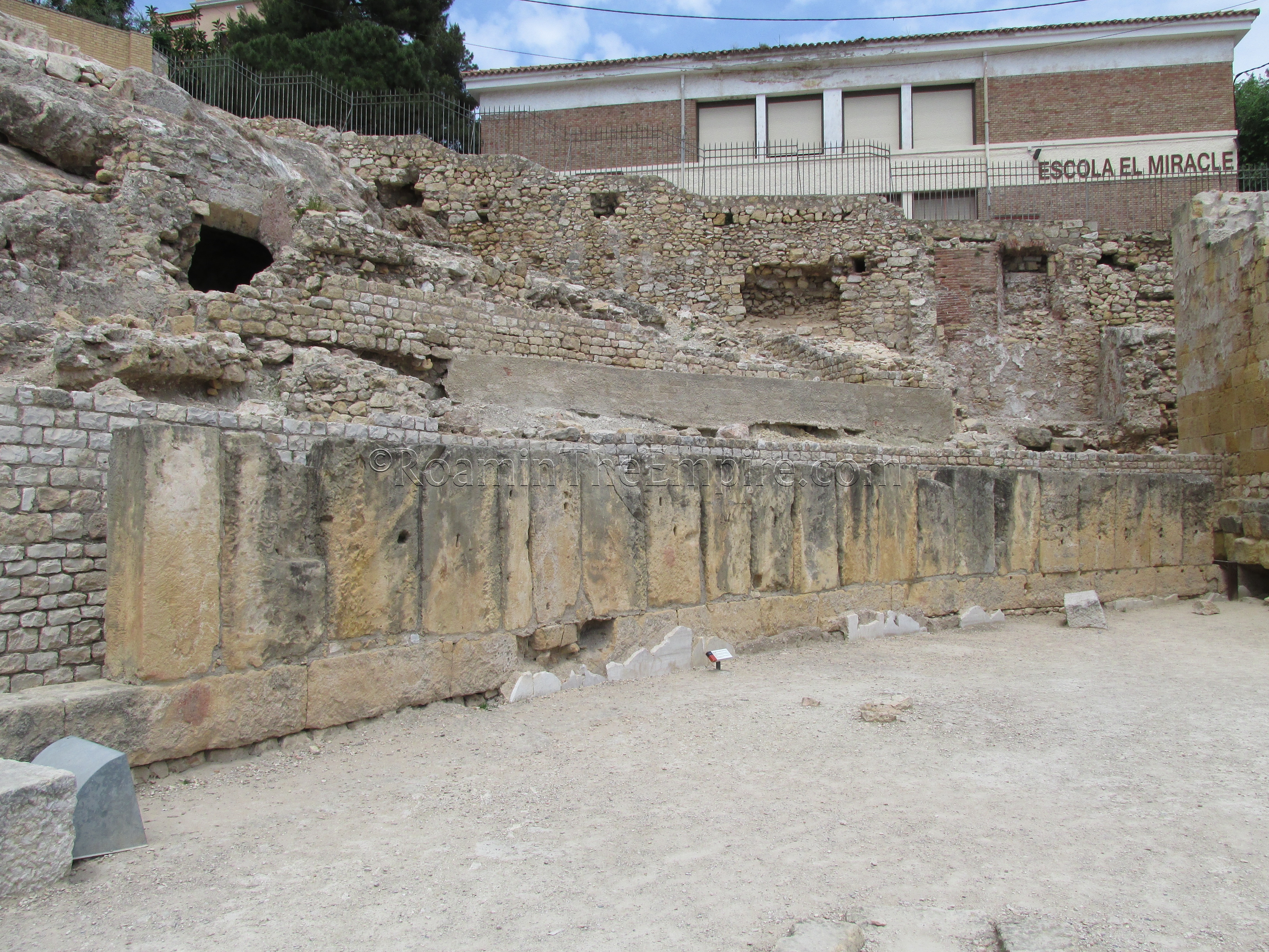 Podium and arena of the amphitheater.