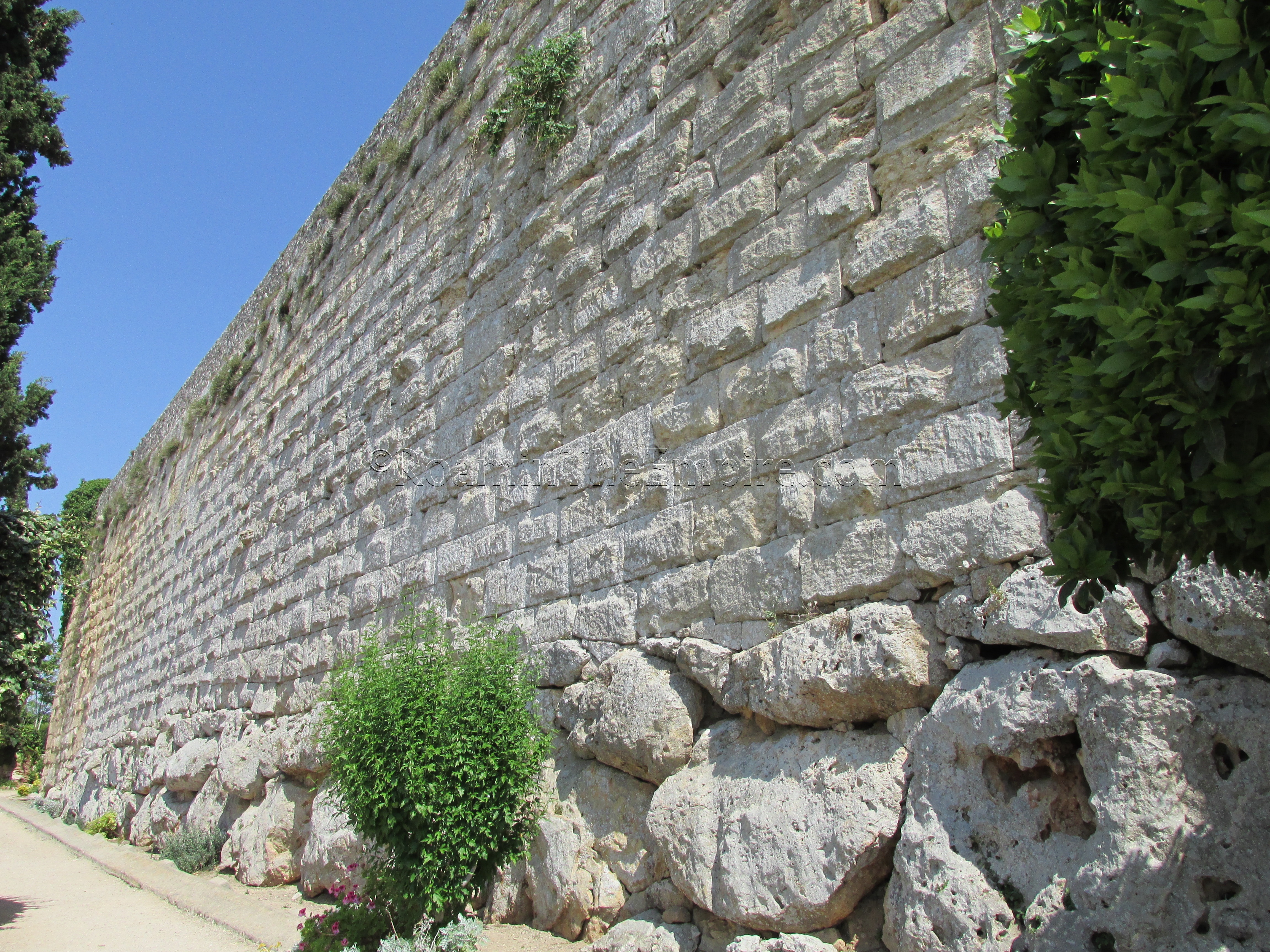 Section of the walls with first and second phase of Roman building. Tarraco.