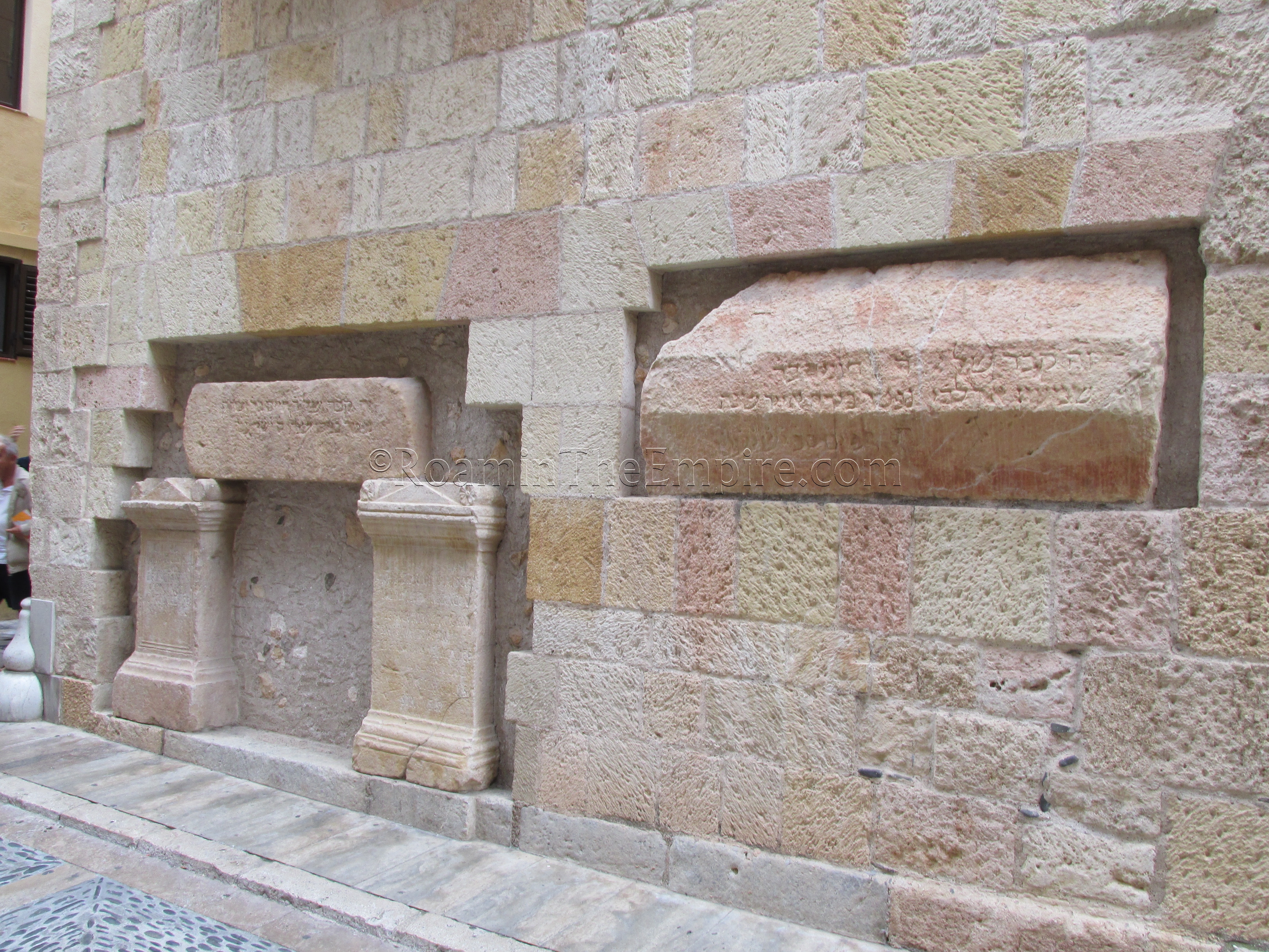 Replica inscriptions in the wall of Antigua Casa del Dega.