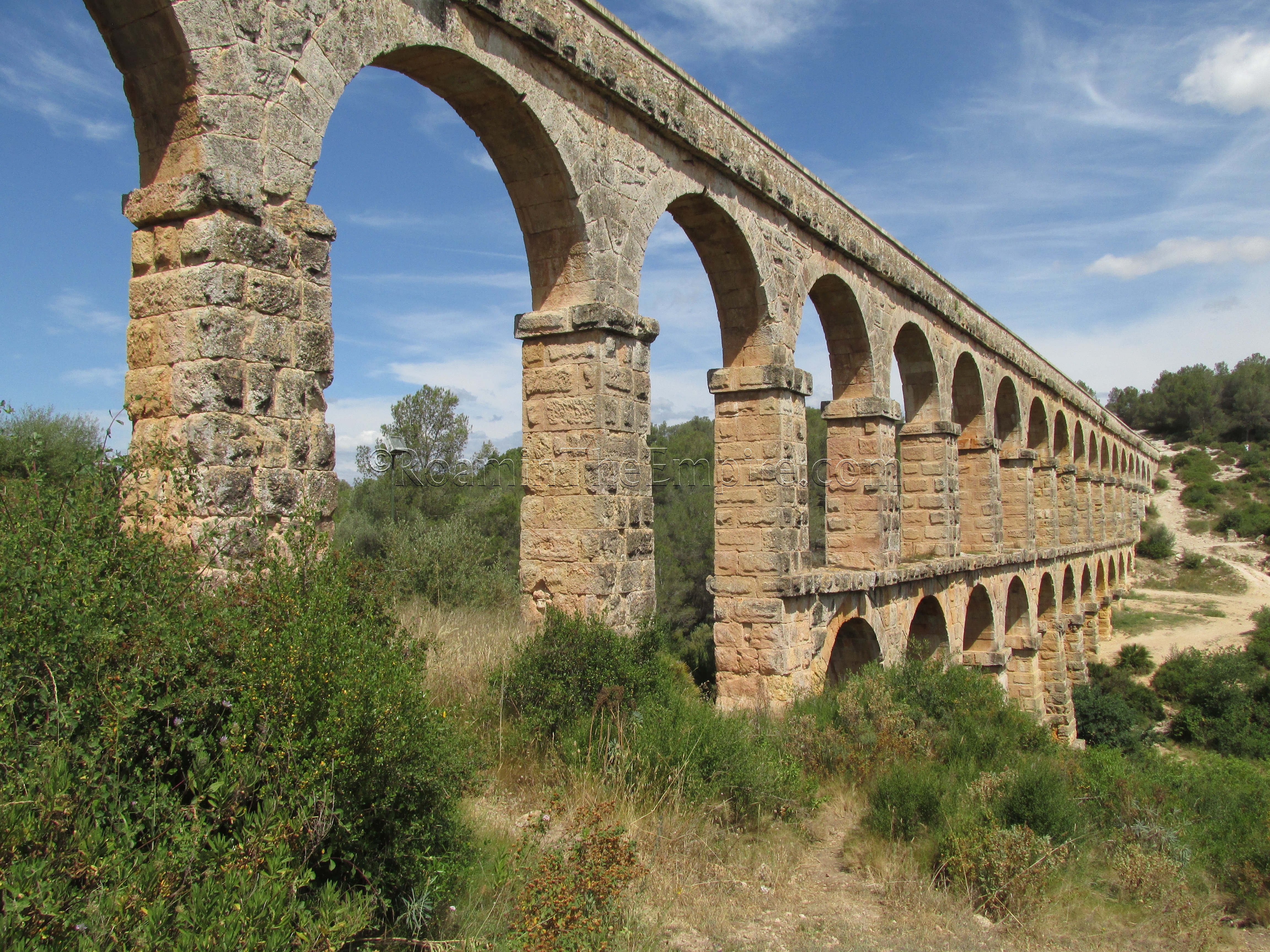 Pont del Diable from the south. Tarraco.