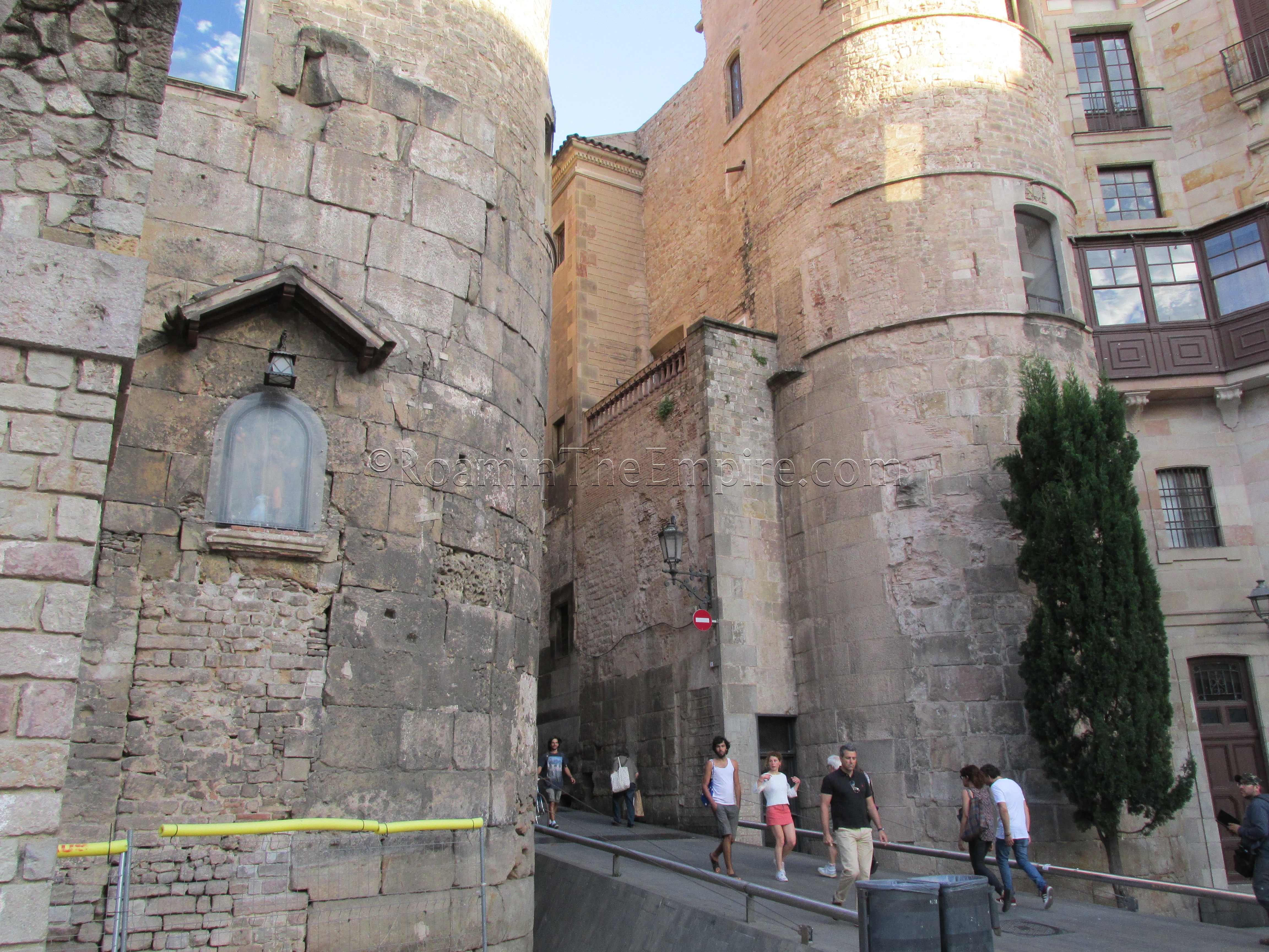 The Torres Romanes (porta decumana occidental).