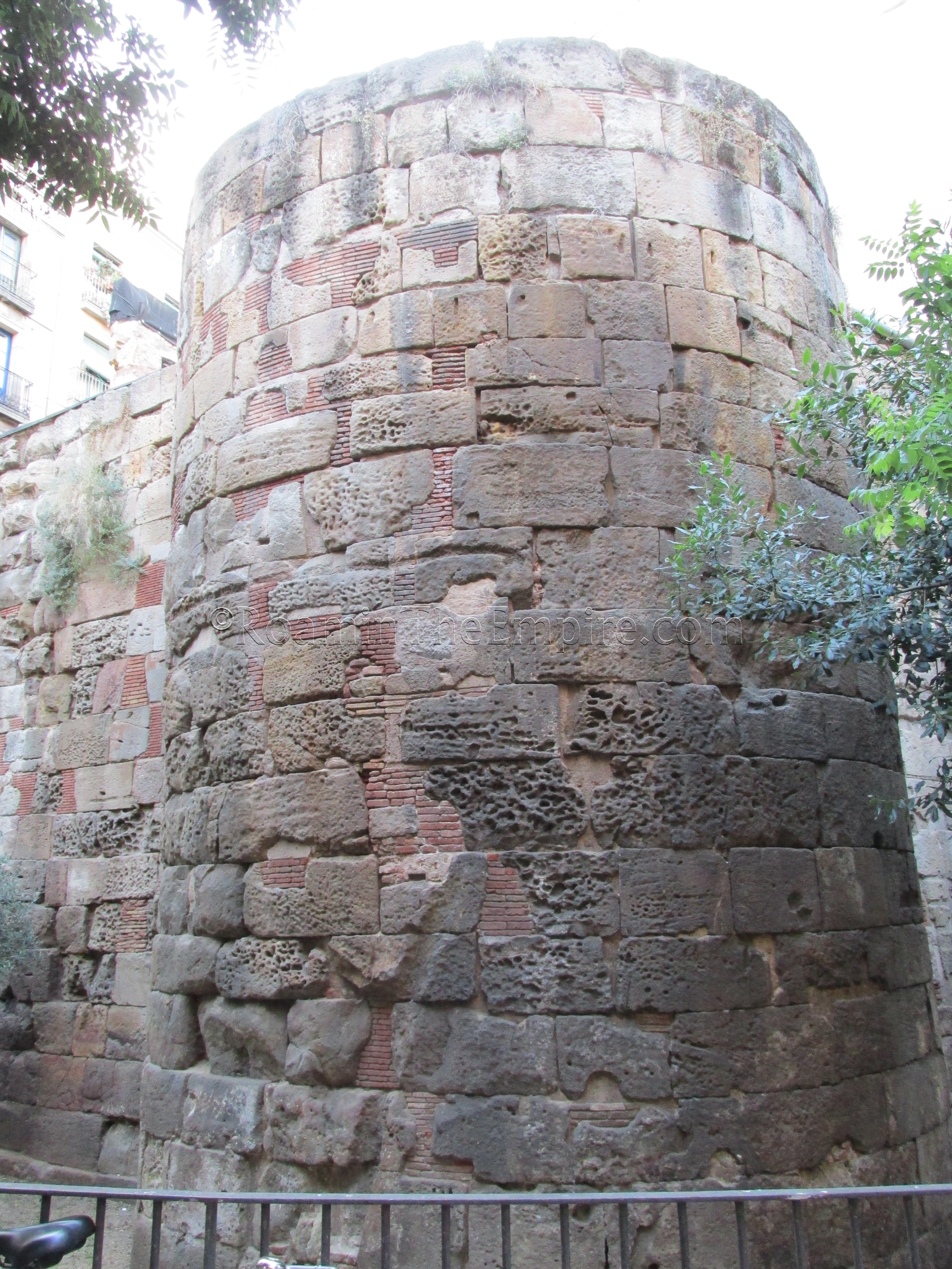 Defensive tower off Plaça dels Traginers. Barcino.