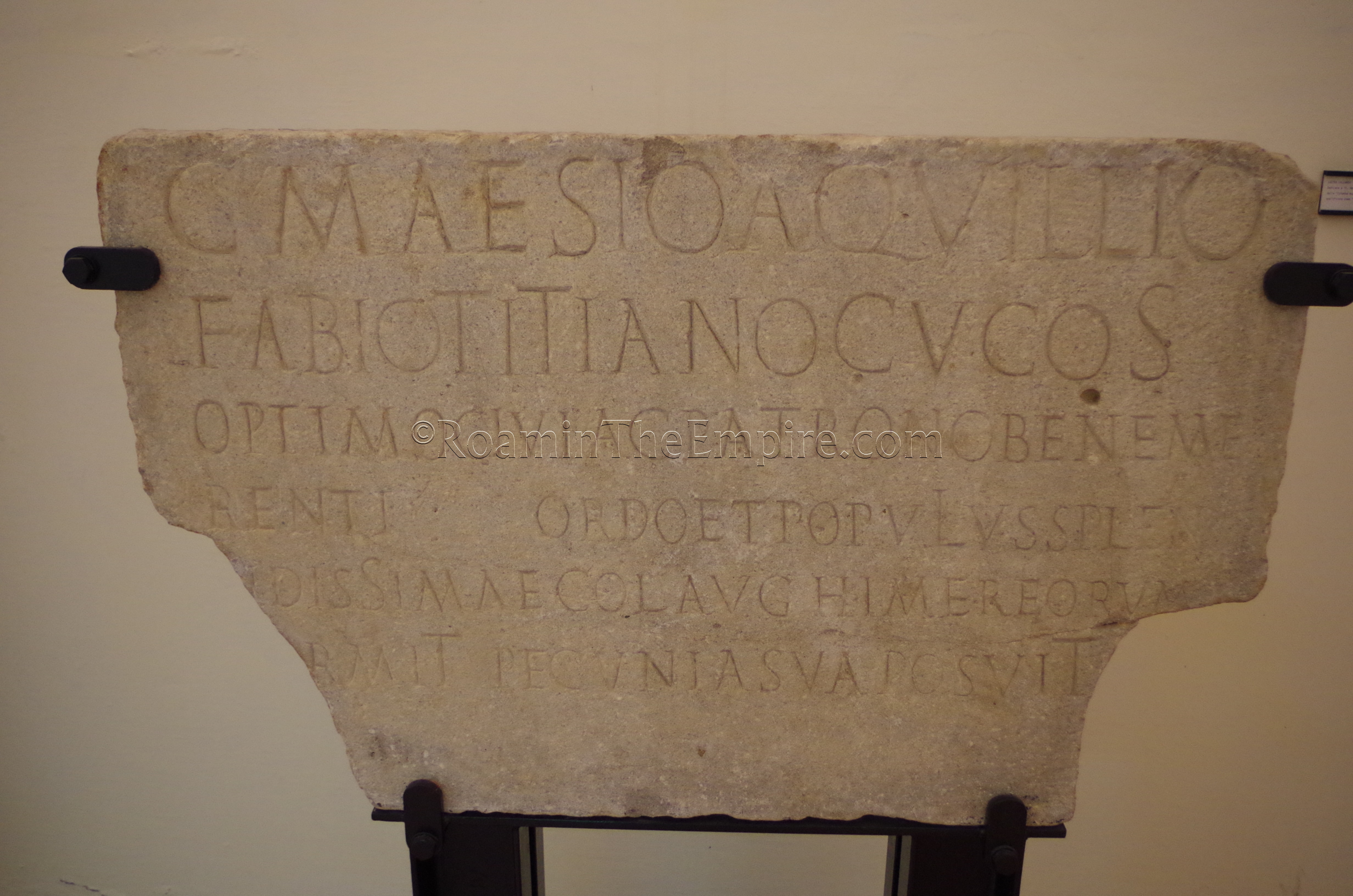 Inscription dedicated by Gaius Mesius Aquillius Fabius Titianus with mention of the name Coloniae Augustae Himeraeorum Thermitanorum. Thermae Himerenses. Termini Imerense.