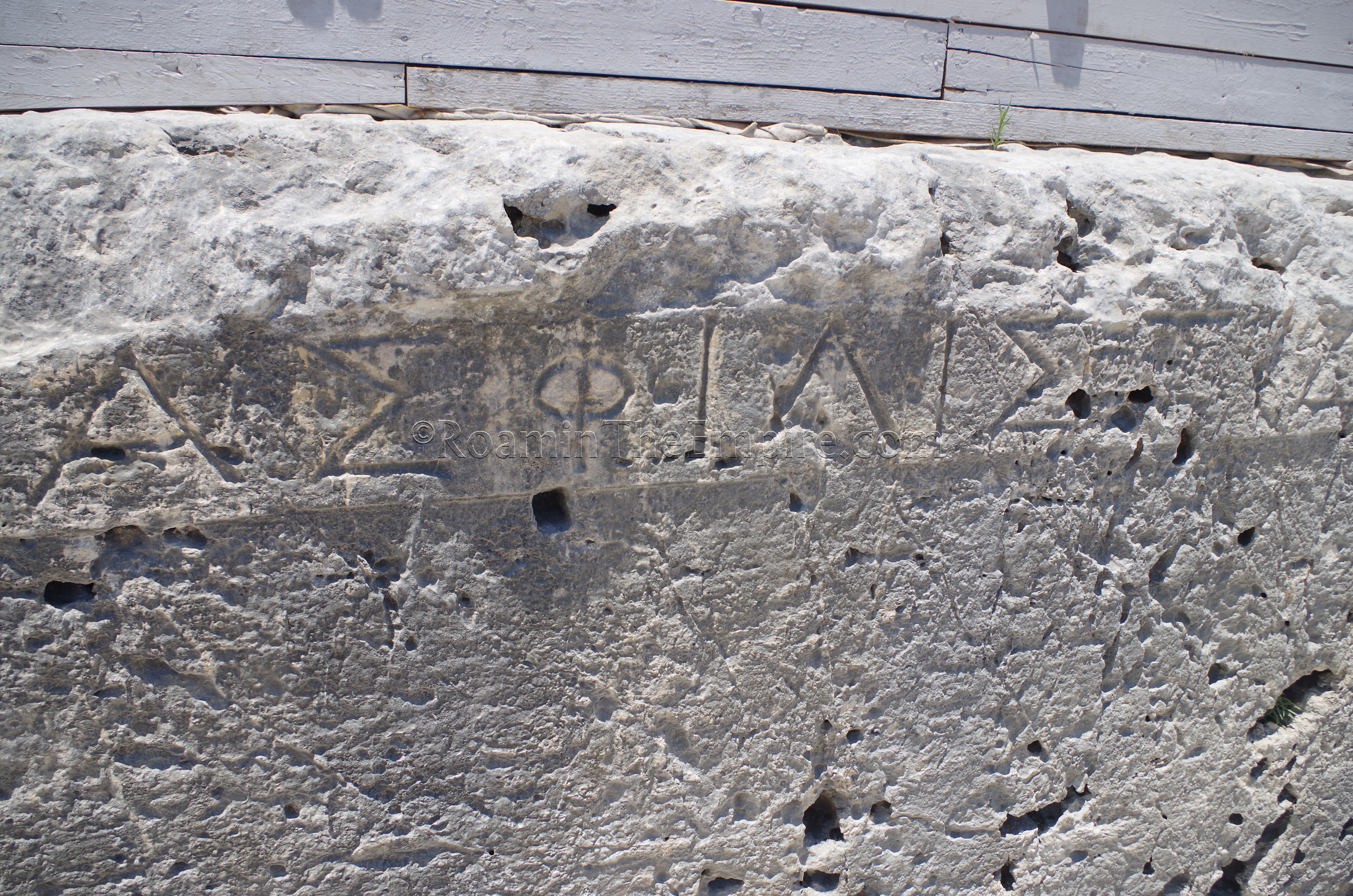 Inscription on the diazoma of the theater. Syracusae. Syracuse.