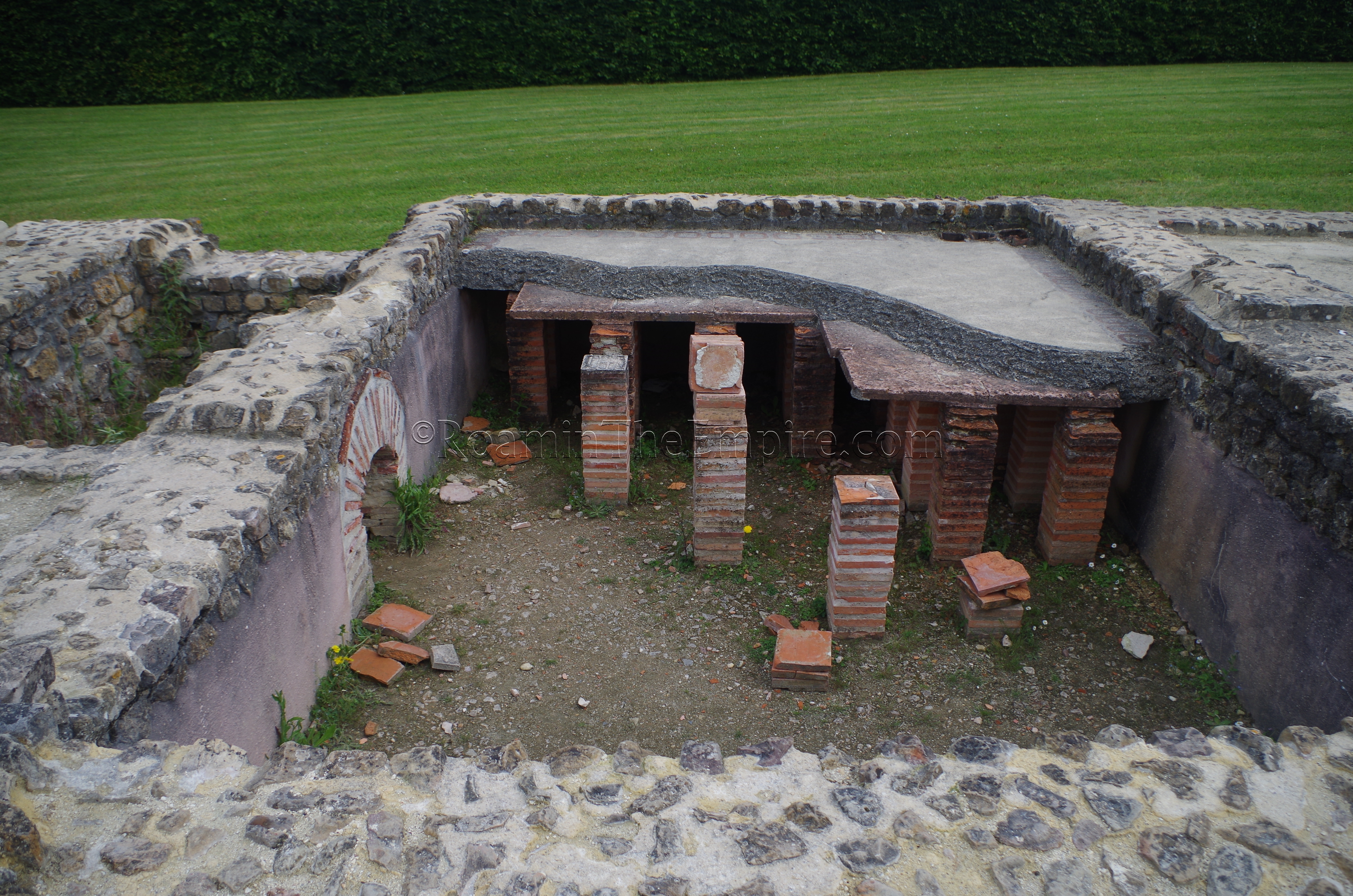 Reconstructed hypocaust in the House of the Grand Peristyle. Vieux. Aregenua.