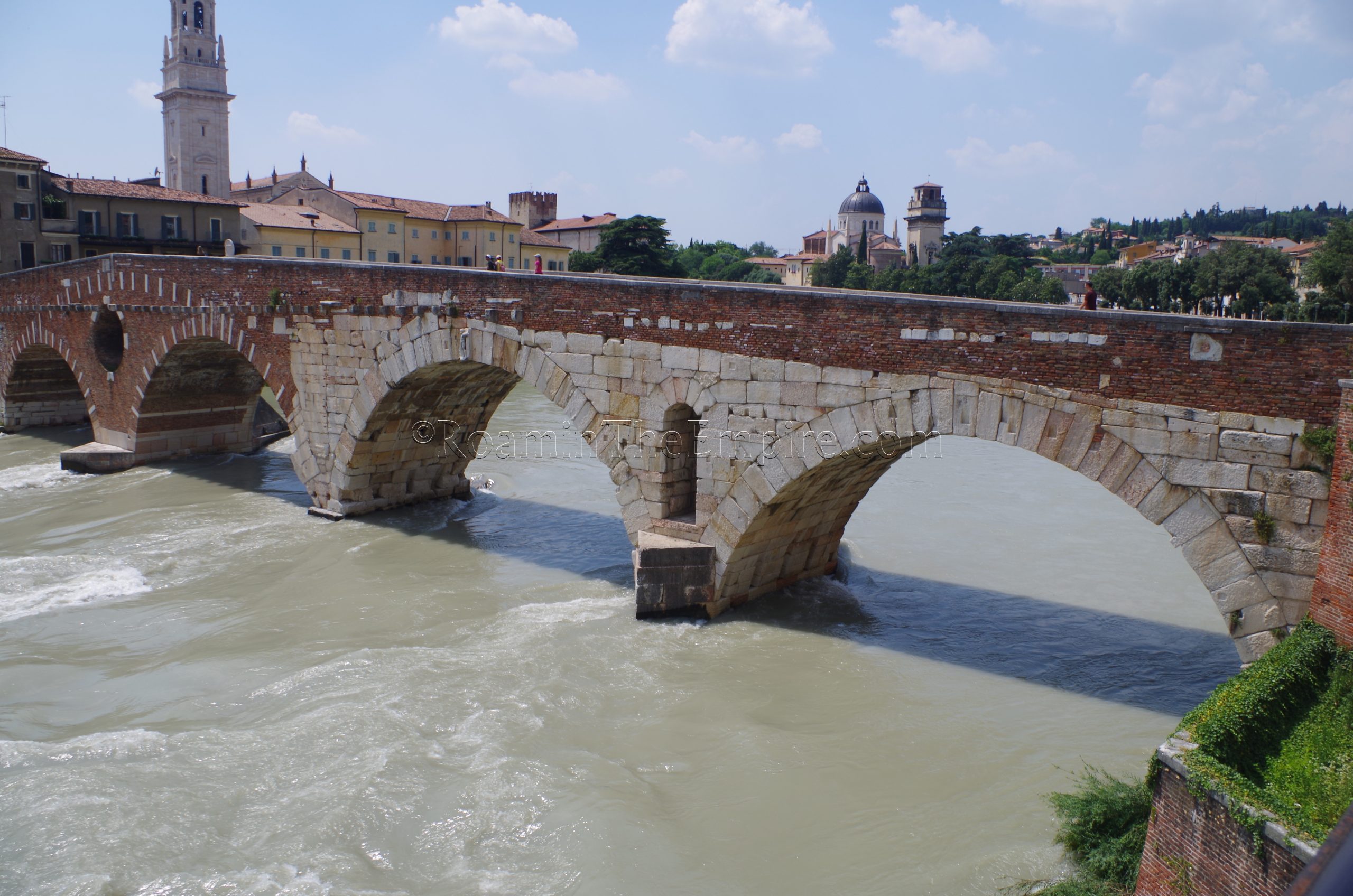 Roman arches of the Ponte Pietra.
