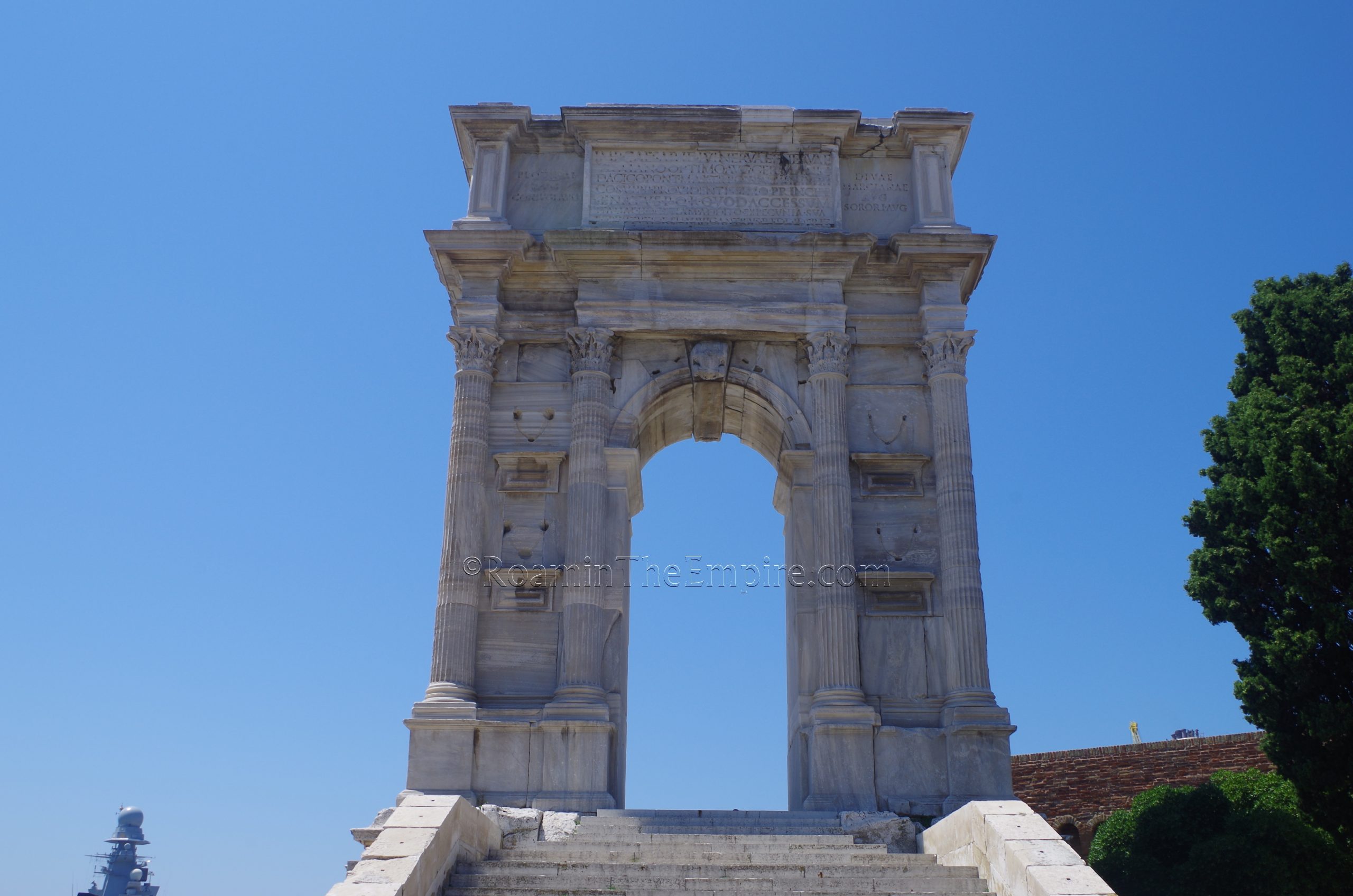 Arco di Traiano. Ancona.