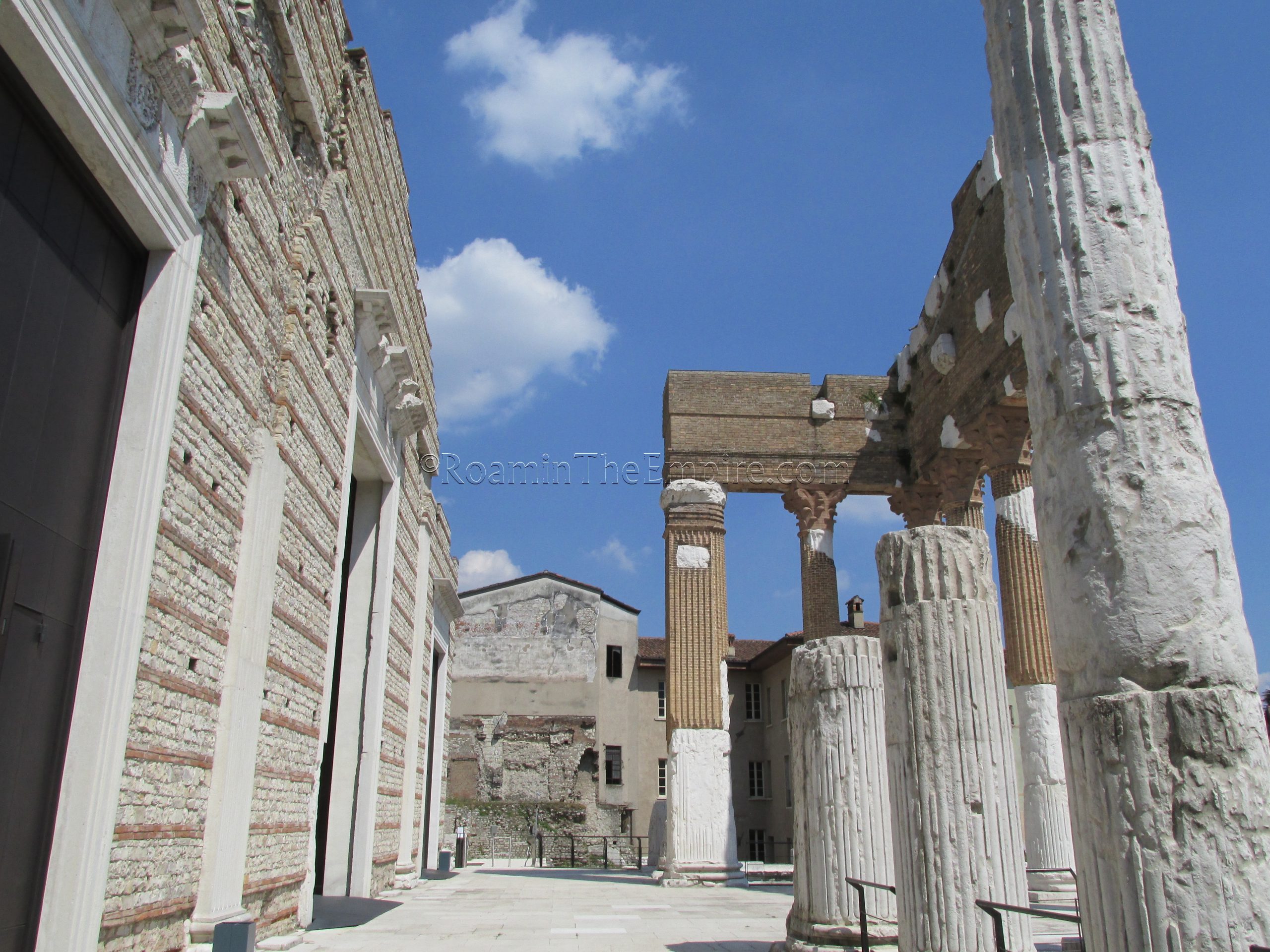 Porch/pronaos area of the Capitolium. Brixia.