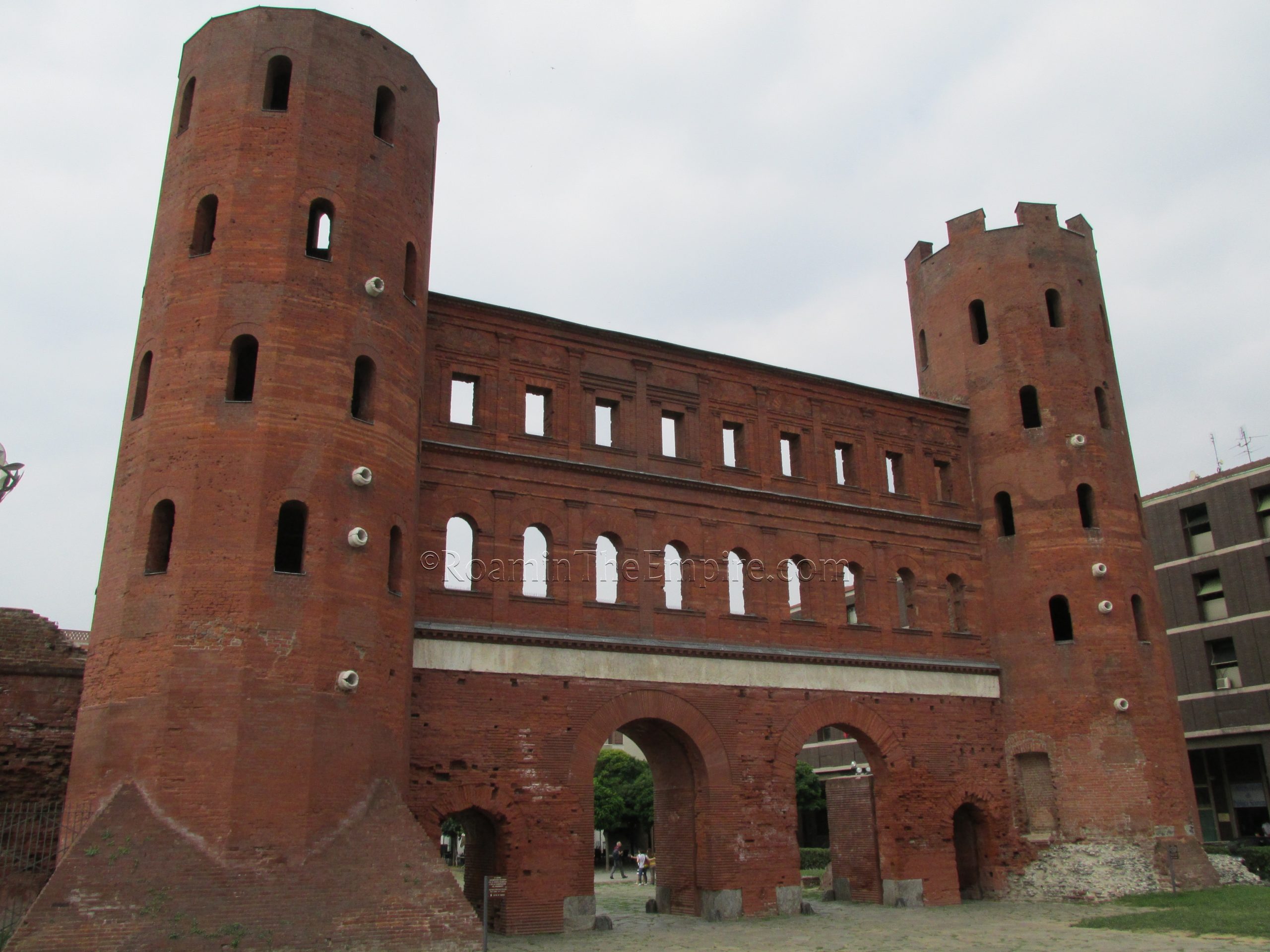 Exterior (east) face of the Porta Palatina. Julia Augusta Taurinorum.