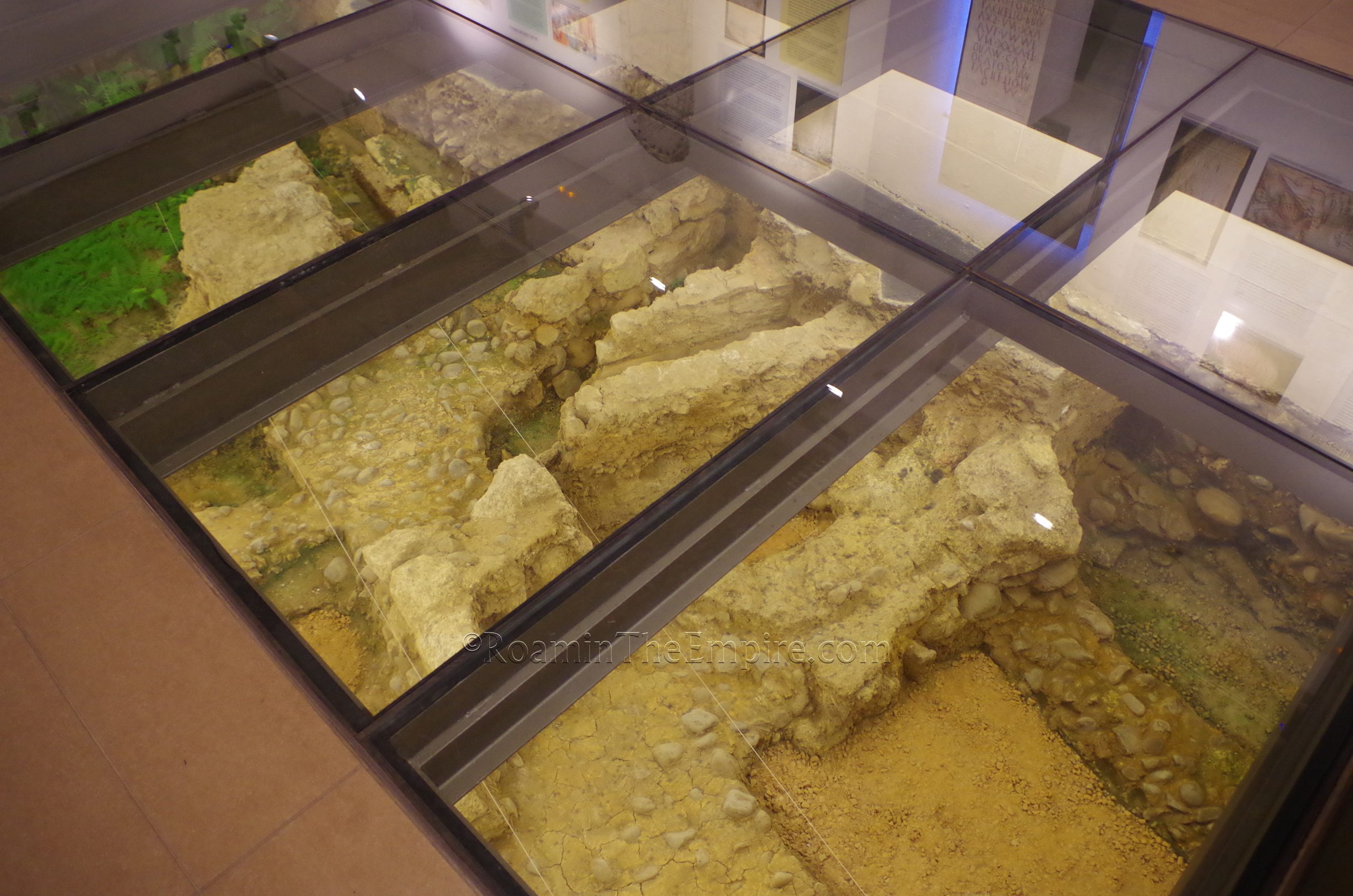 Excavated remains beneath the Centro de Interpretación del León Romano.
