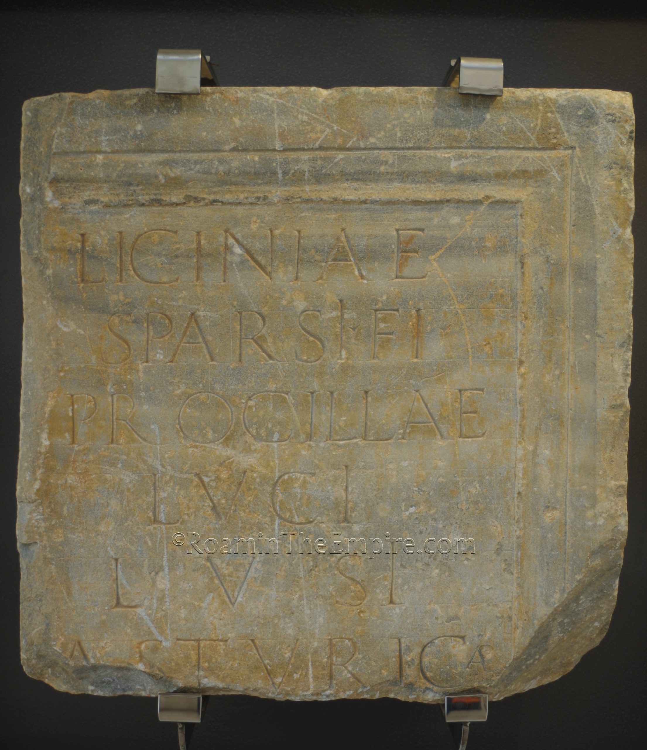 Funerary inscription of Licinia Procila, daughter of Sparsus. The monument was erected by Lucius Lusio and mentions the name of Asturica. Dated to the 2nd century CE. Museo Romano La Ergastula.
