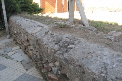 Las Tomas Aqueduct near Calle Mariano José de Larra.