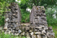 Exposed aqueduct channel along Weideli.