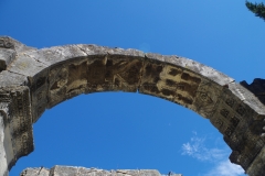 Detail of the west arch at Cavaillon.