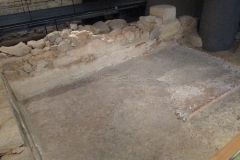 Opus spicatum rinsing vat in the fullonicain the MUHBA.