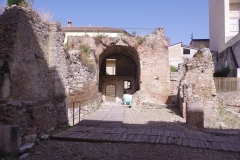 the Area Archeologica Arco del Sacramento.