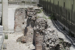 the Area Archeologica Arco del Sacramento.