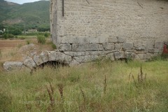 Bridge incorporated into the Chiesa di San Giovanni de Butris.
