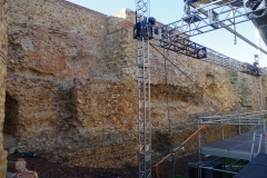 Interior of the fortification walls in the courtyard of the Centro de Interpretación del León Romano.