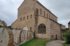 Eastern and northern facades of the Basilique Saint-Pierre-aux-Nonnains.