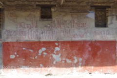 Programmata from the facade of the Thermopolium of Aselina at Pompeii. The last part of the upper line contains an endorsement of Gaius Julius Polybius for duumvir (II VIR).