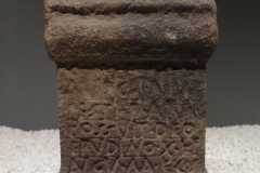 Altar dedicated to Erudino. Found at Monte Dobra/Torrelavega. Museo de Prehistoria y Arqueología de Cantabria.