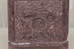 Red marble kernos, likely for offerings to Demeter. From the Berdiou plot in Kissamos. Dated to the 2nd or 1st century BCE. Archaeological Museum of Kissamos.