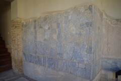 Marble revetment in a room of the Casa Romana.
