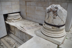 Portico around the Maison Carrée.