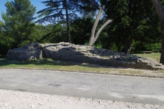 Fortifications outside (south) of the Tour Magne.