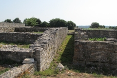 Area between the central and southern podia of the capitolium.