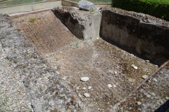 Opus spicatum pavement in a water tank in Ariminum.