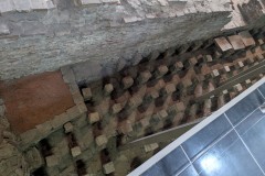 Hypocaust system on the north side of the apsidal hall in the imperial palace.