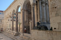 East side of the peristyle.