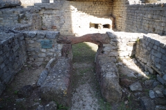 Bathing area of the Maison de l'Apollon Lauré.